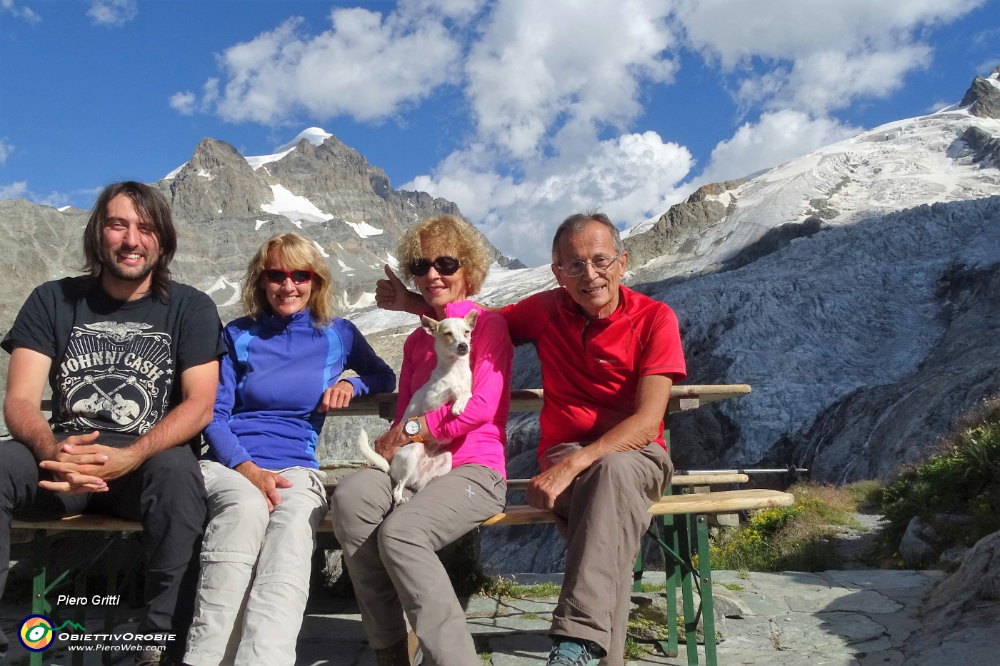 63 Dal rifugio con vista in Piz Roseg.JPG